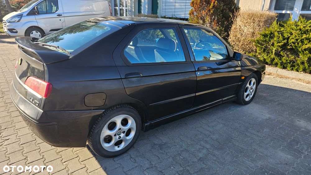 Alfa Romeo 146 - 3