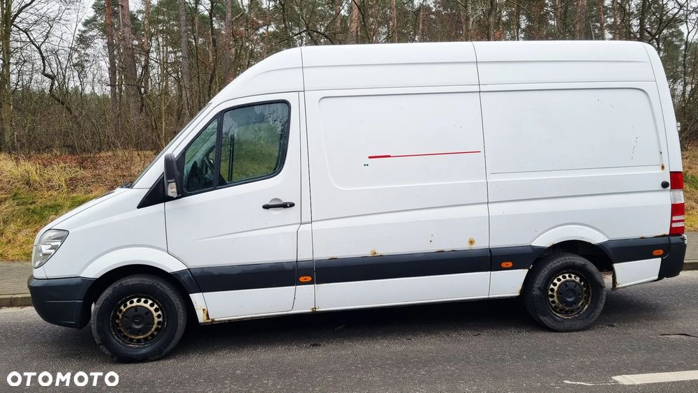 Mercedes-Benz Sprinter - 2