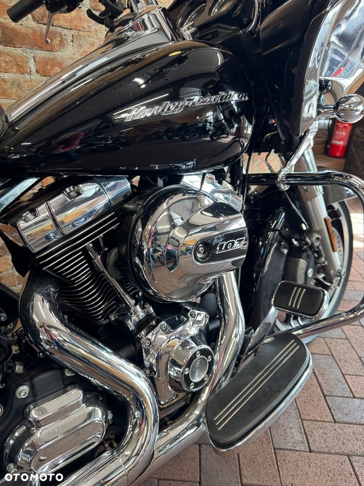 Harley-Davidson Touring Road Glide - 9