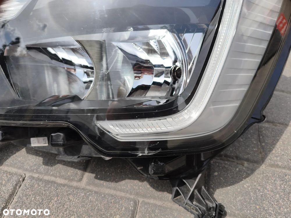 Lampy przednie Renault Master - 4