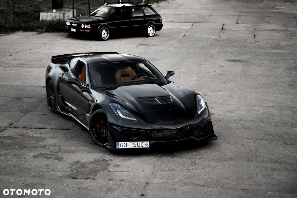 Chevrolet Corvette - 11