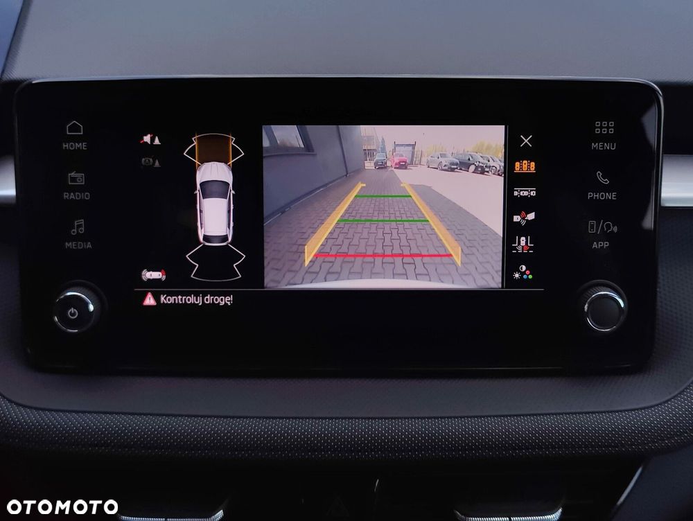 Skoda Fabia 1.0 TSI Drive - 24