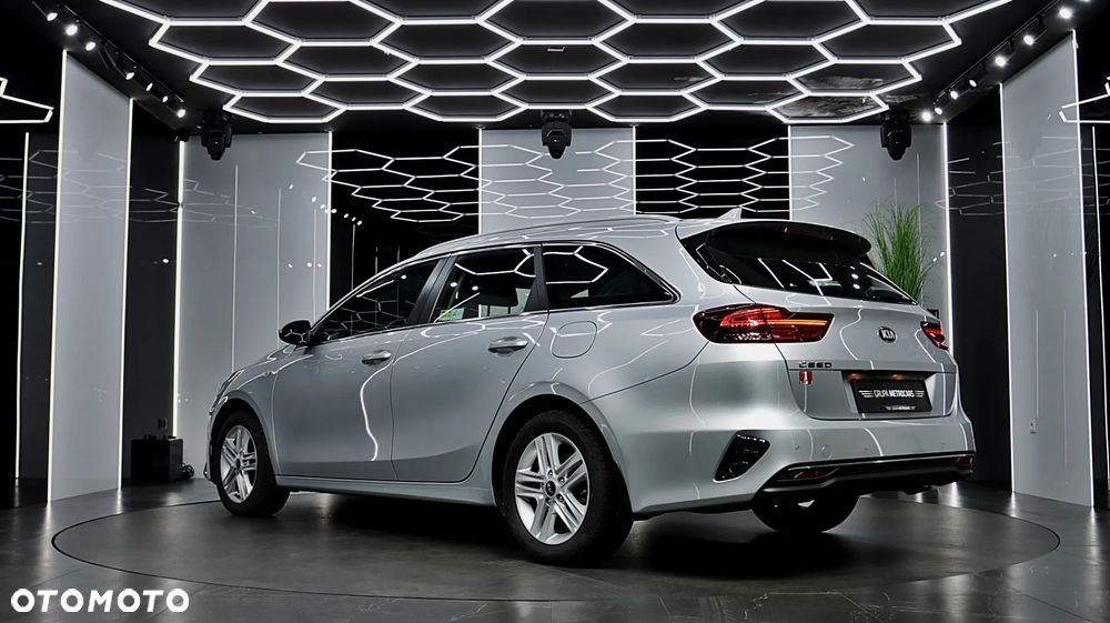 Kia Ceed 1.6 CRDi SCR M DCT - 6