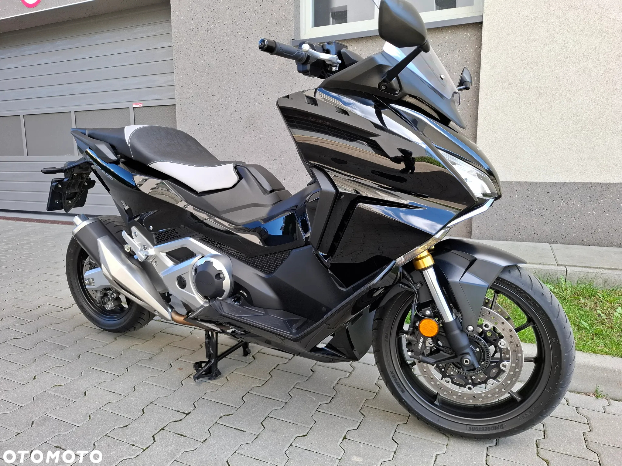 Honda NSS - 19