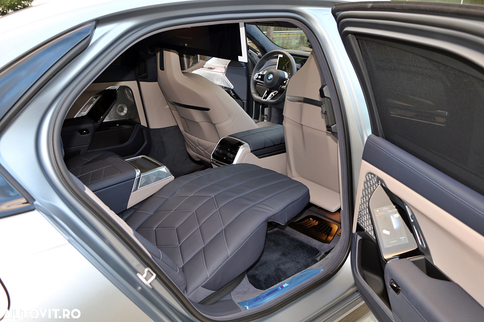 BMW Seria 7 740d xDrive MHEV - 18