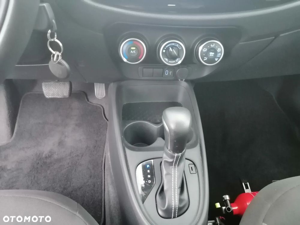 Toyota Aygo x.shift x-play connect - 11