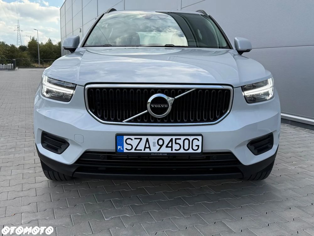 Volvo XC 40 T2 Momentum Core - 2