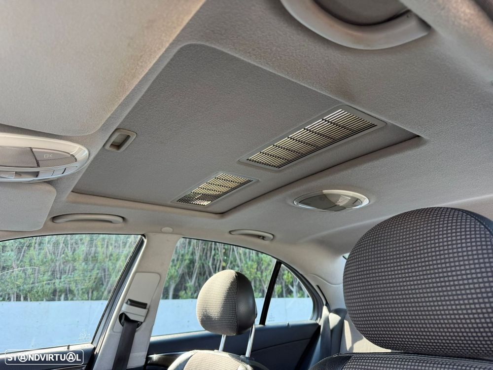 Mercedes-Benz E 220 CDI Avantgarde - 34