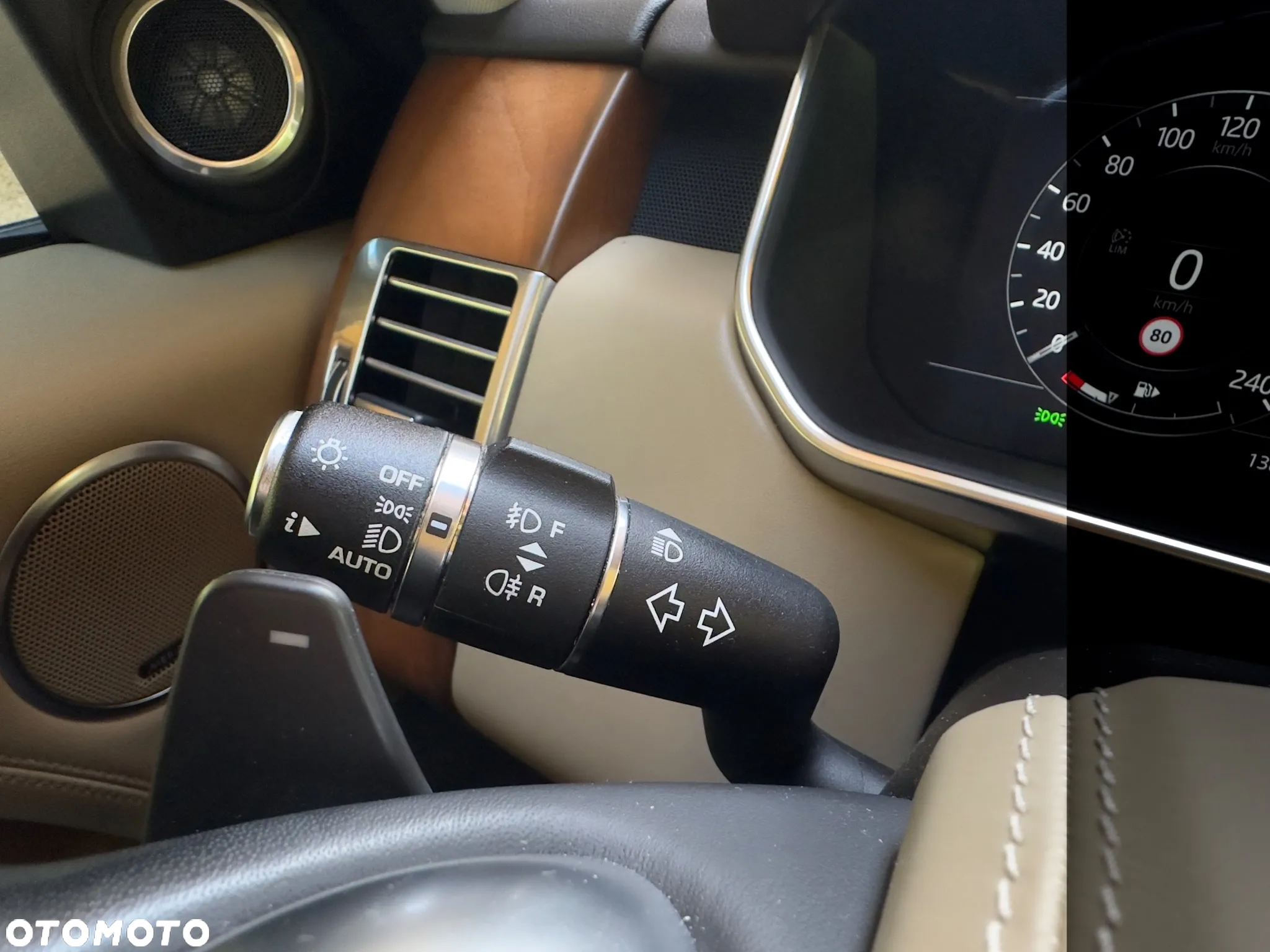 Land Rover Range Rover 4.4SD V8 Vogue - 30