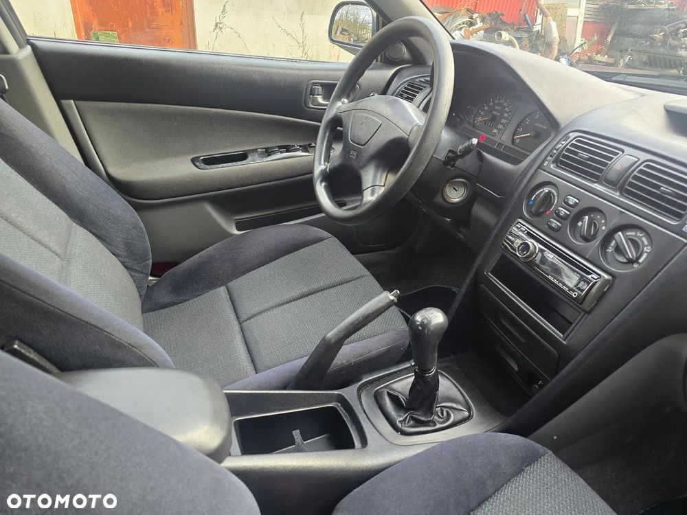 Mitsubishi Galant 2.0 Comfort - 13