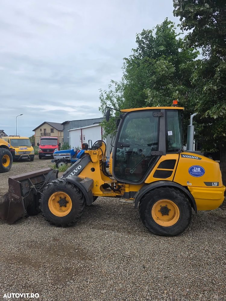 Volvo L25F miniincarcator incarcator frontal compact vola minivola - 13