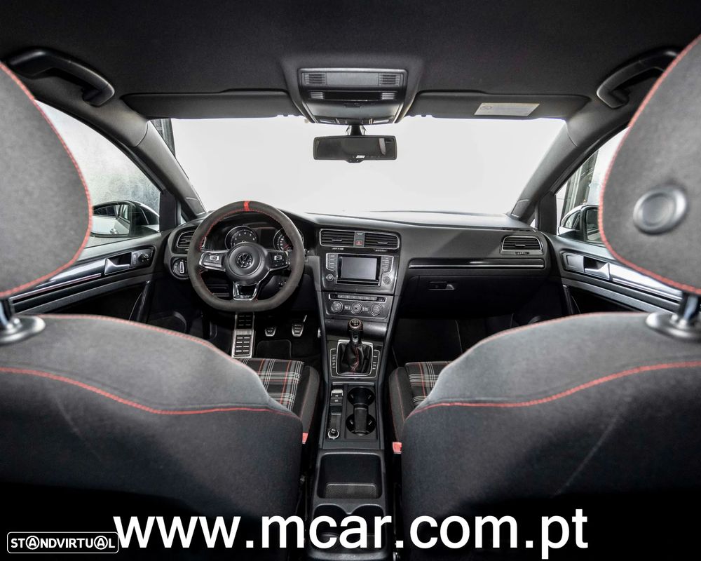VW Golf GTI Performance BlueMotion - 14