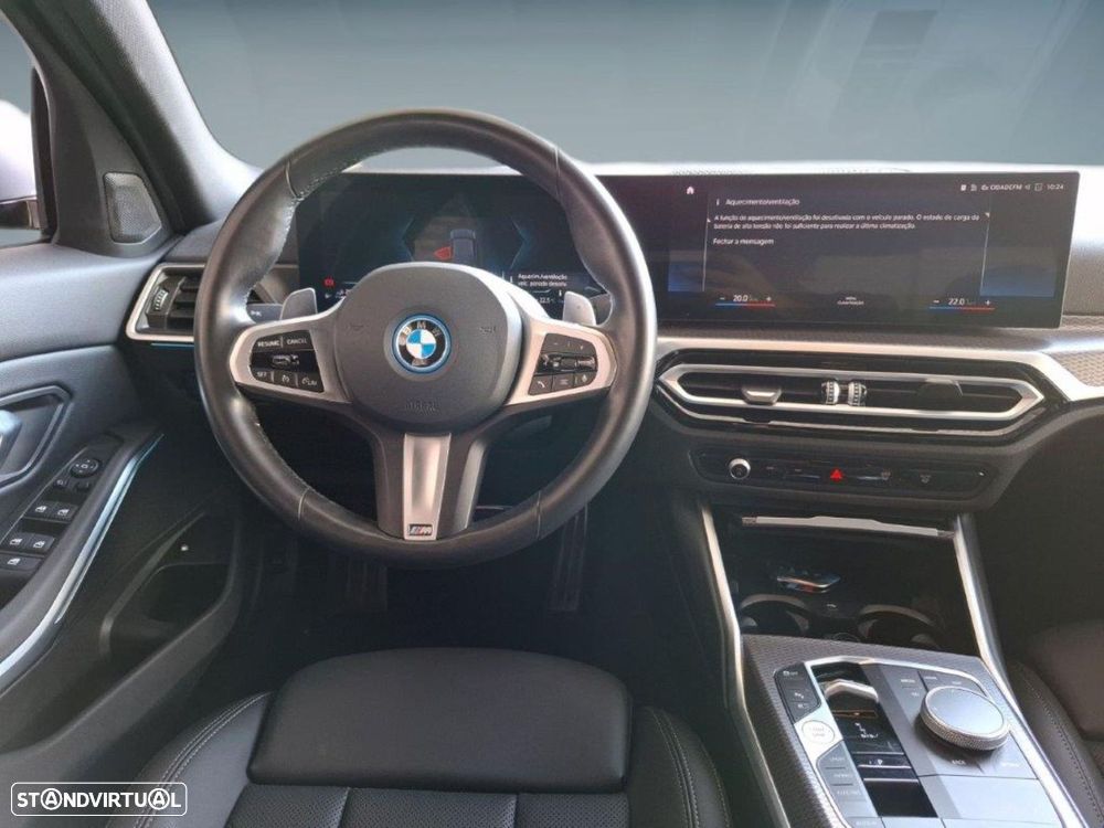 BMW 320 e Pack Desportivo M Auto - 13