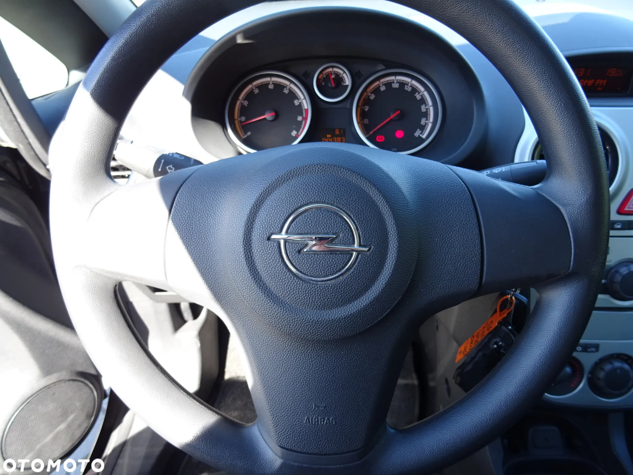 Opel Corsa 1.4 16V Satellite - 17