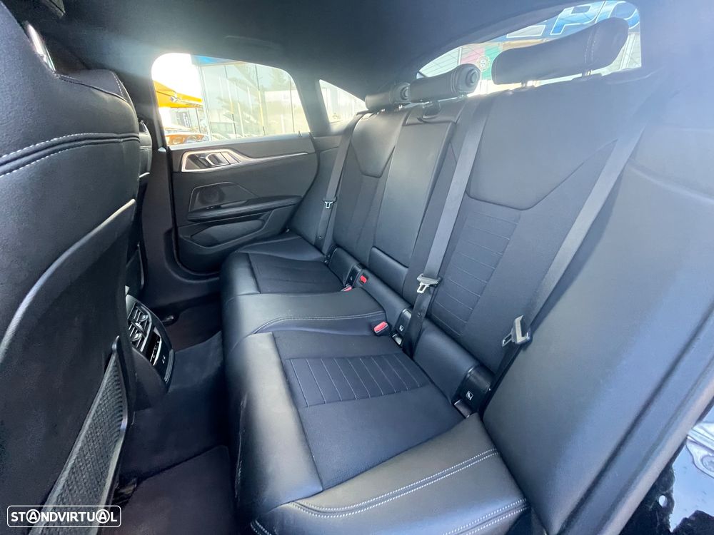 BMW i4 eDrive40 - 41