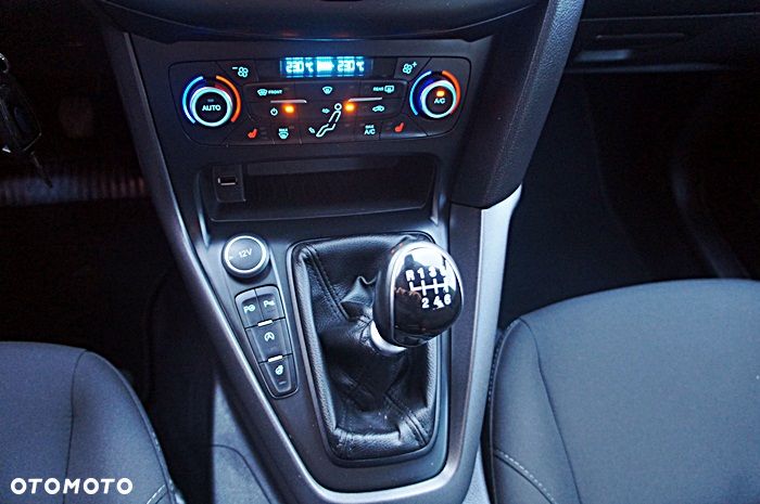 Ford Focus 1.5 EcoBoost STart-Stopp-System TITANIUM - 24