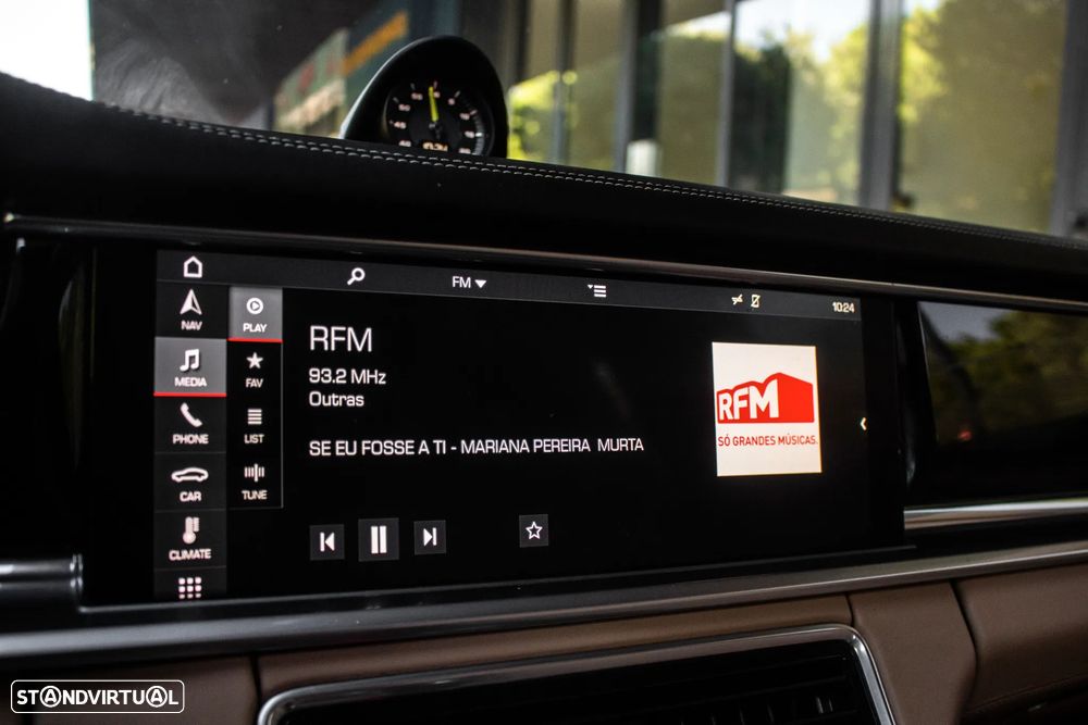 Porsche Panamera 4 E-Hybrid - 43