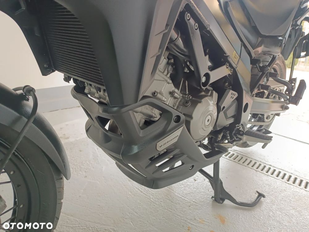 Suzuki V-STROM - 25