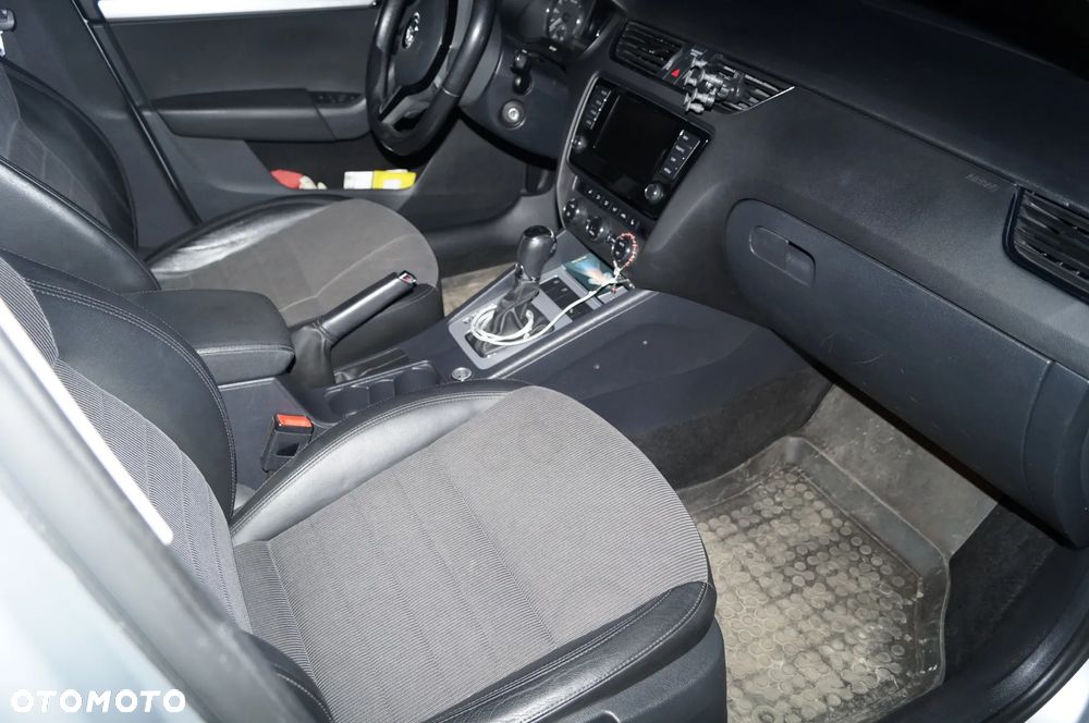 Skoda Octavia 2.0 TDI DSG Ambition - 9