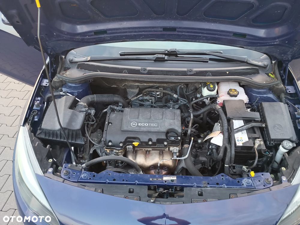 Opel Astra 1.4 ecoFLEX - 12