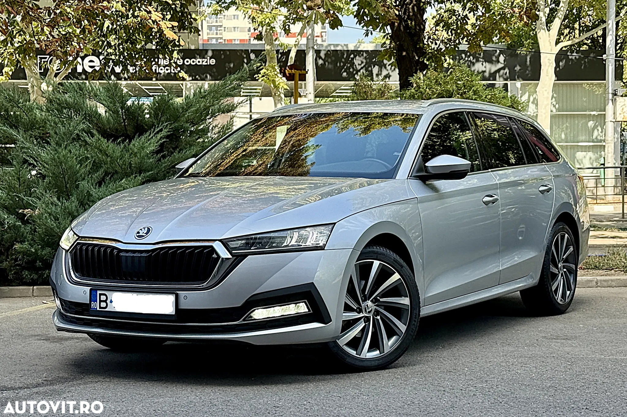 Skoda Octavia Combi 2.0 TDI 4x4 DSG Premium Edition - 2