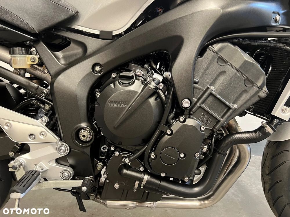 Yamaha FZ6 - 13