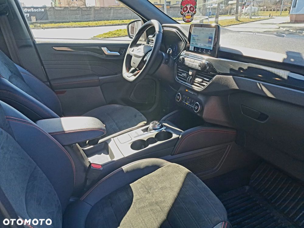 Ford Kuga 2.5 Duratec PHEV ST-LINE - 9