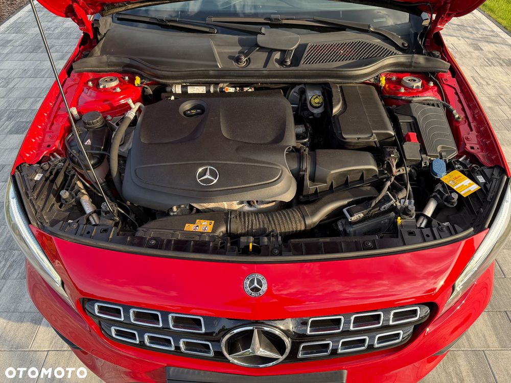 Mercedes-Benz GLA 200 7G-DCT Peak Edition - 11