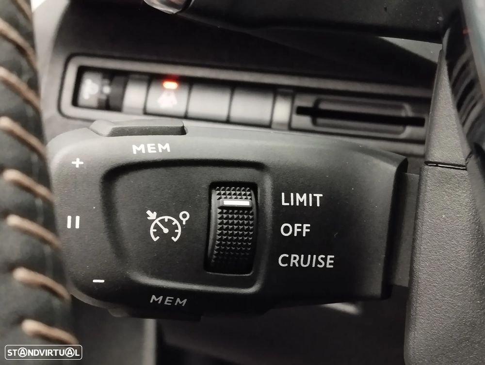 Peugeot 5008 1.5 BlueHDi Active Pack EAT8 - 26