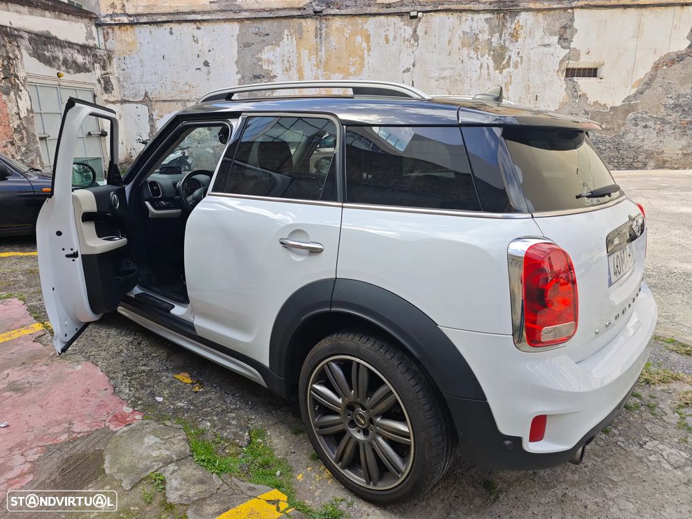 MINI Countryman Cooper S ALL4 Auto Desportiva - 13
