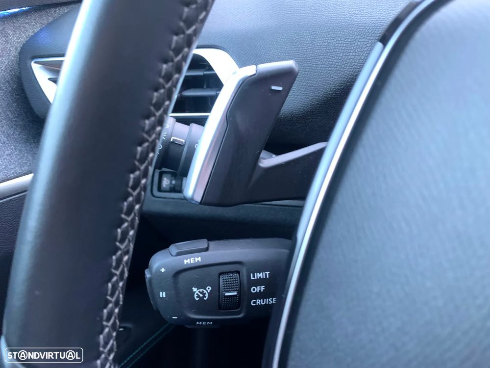 Peugeot 3008 1.5 BlueHDi Allure Pack EAT8 - 24