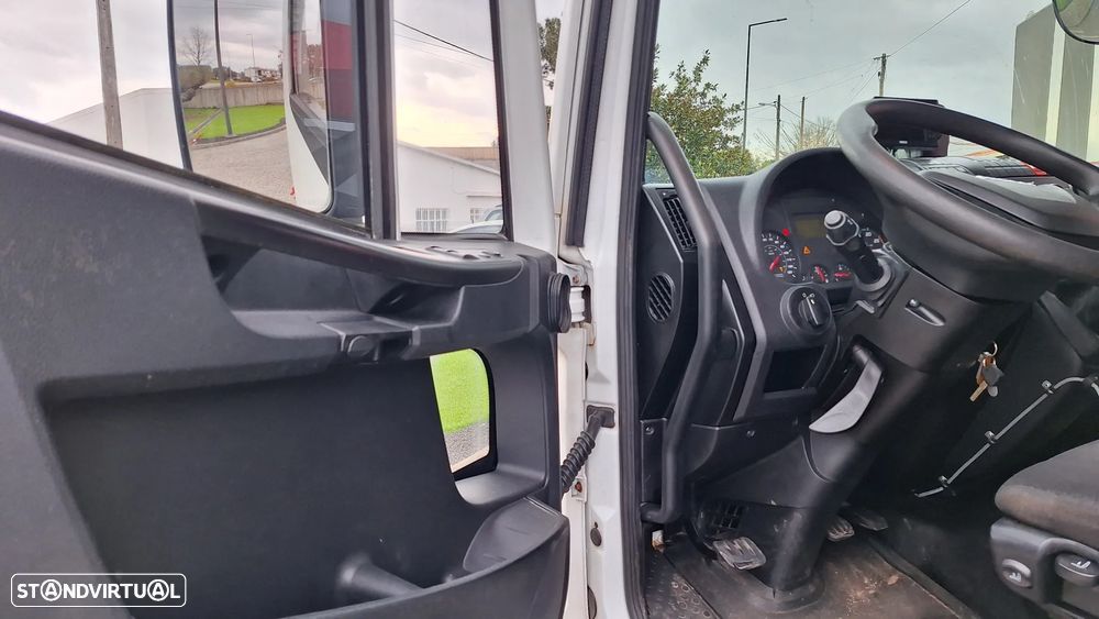 Iveco Eurocargo 7516 7500kgs frigorífica pendurados - 10