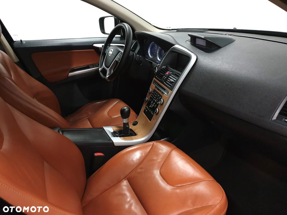 Volvo XC 60 D5 AWD Momentum - 21