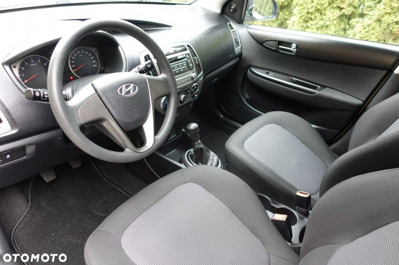 Hyundai i20 - 11
