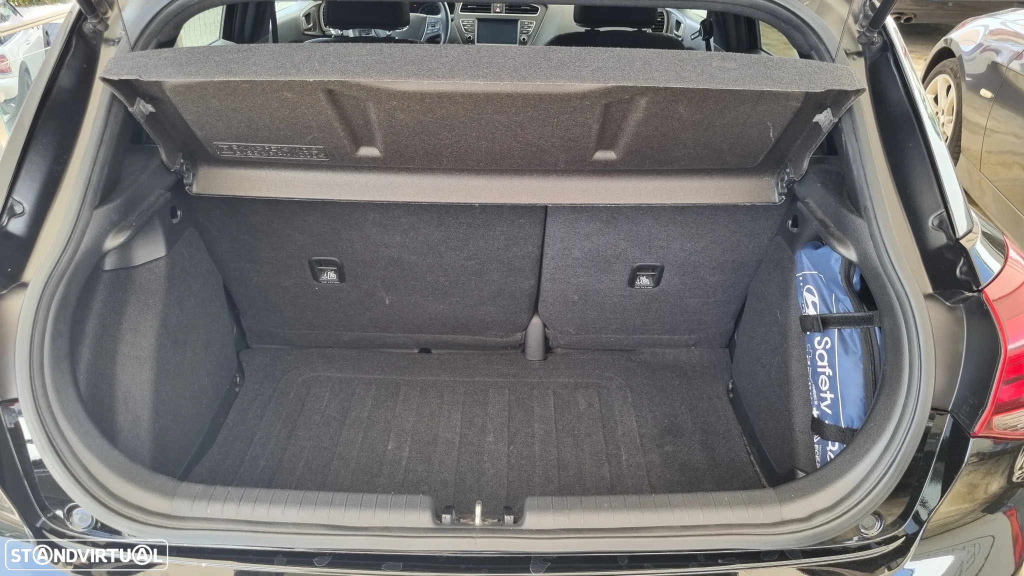 Hyundai i20 - 13