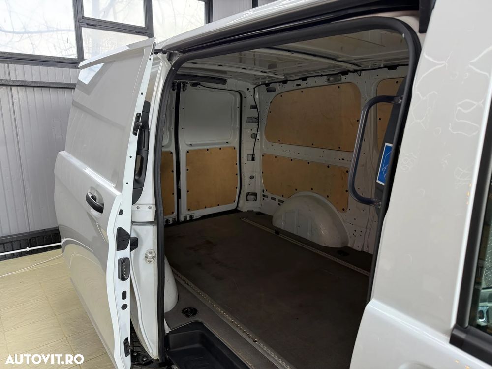 Mercedes-Benz Vito - 26