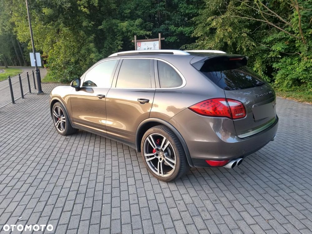 Porsche Cayenne - 30