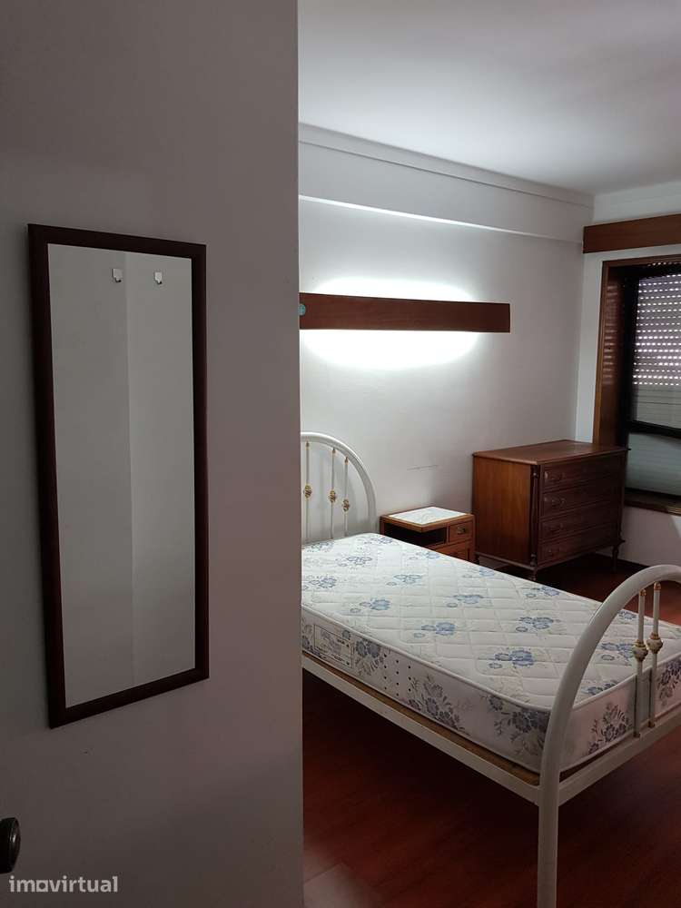 Quarto individual, em Celas, Coimbra - Grande imagem: 3/5