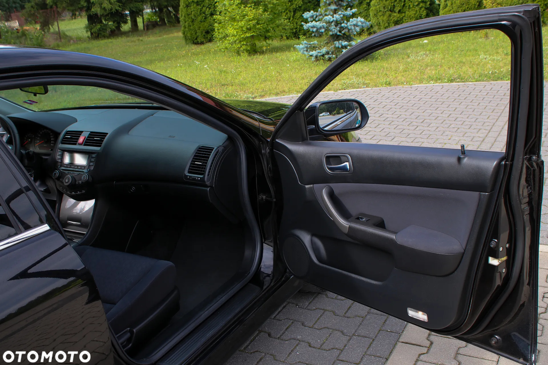 Honda Accord 2.0 Executive - 19