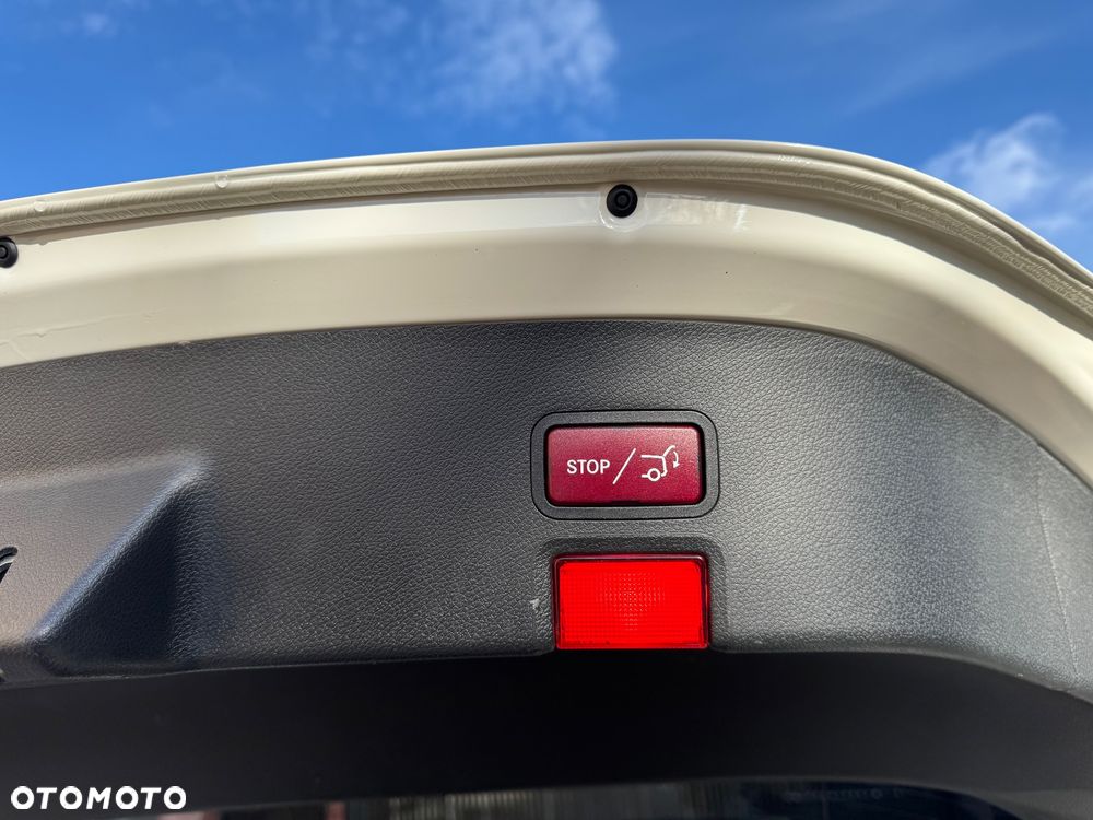 Mercedes-Benz CLA 250 7G-DCT - 28