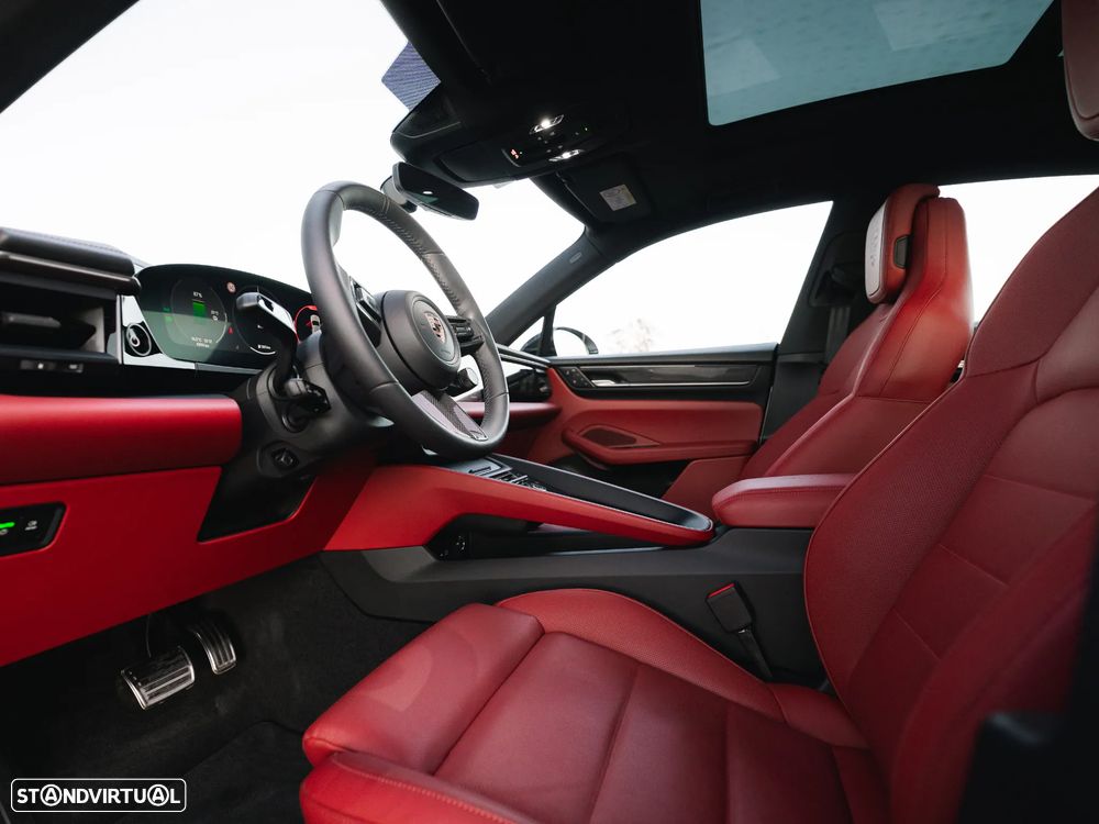 Porsche Macan Electric 4S - 11