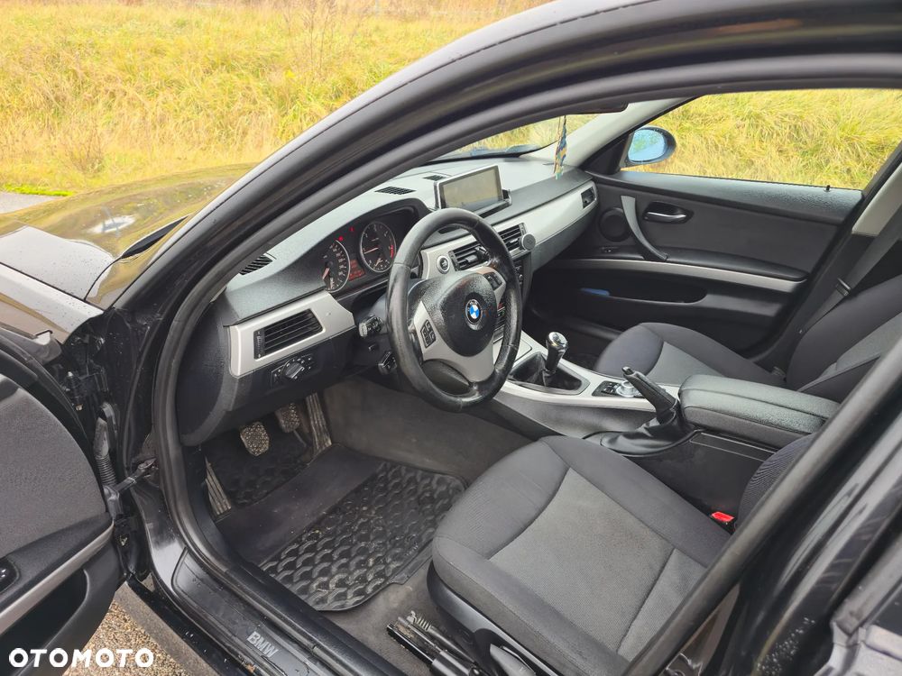 BMW Seria 3 318d - 7