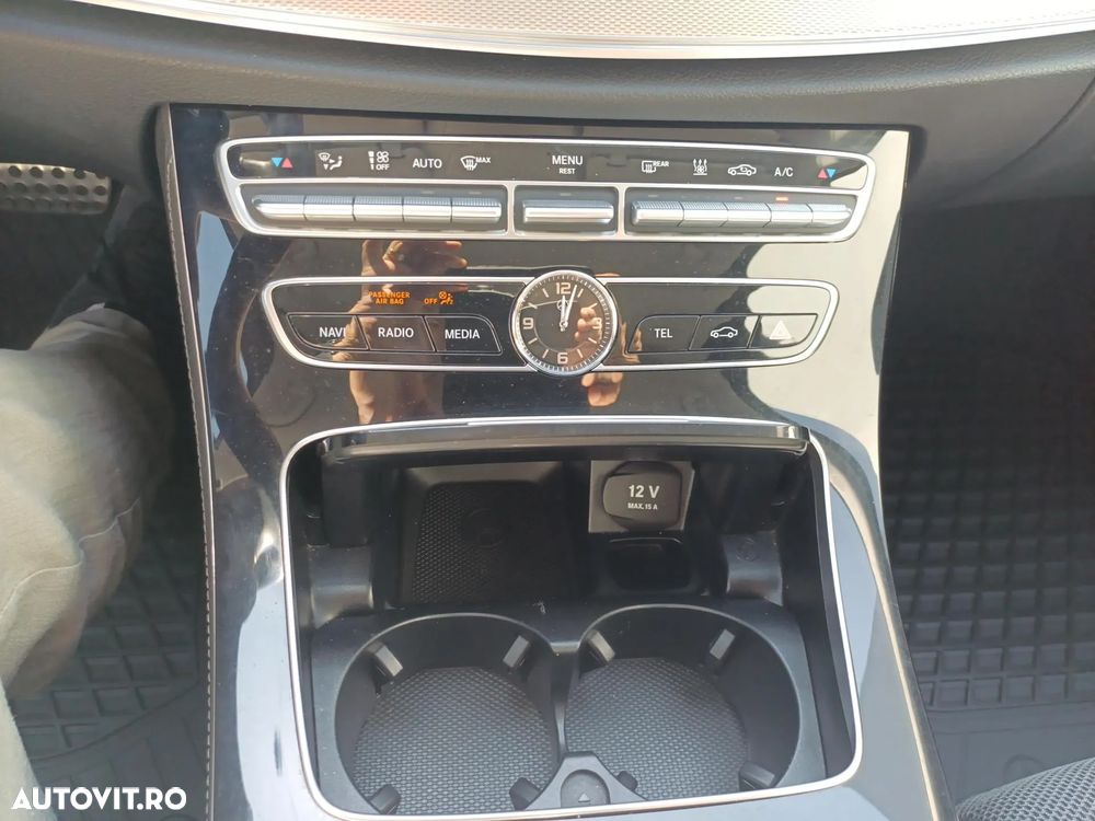 Mercedes-Benz E - 22