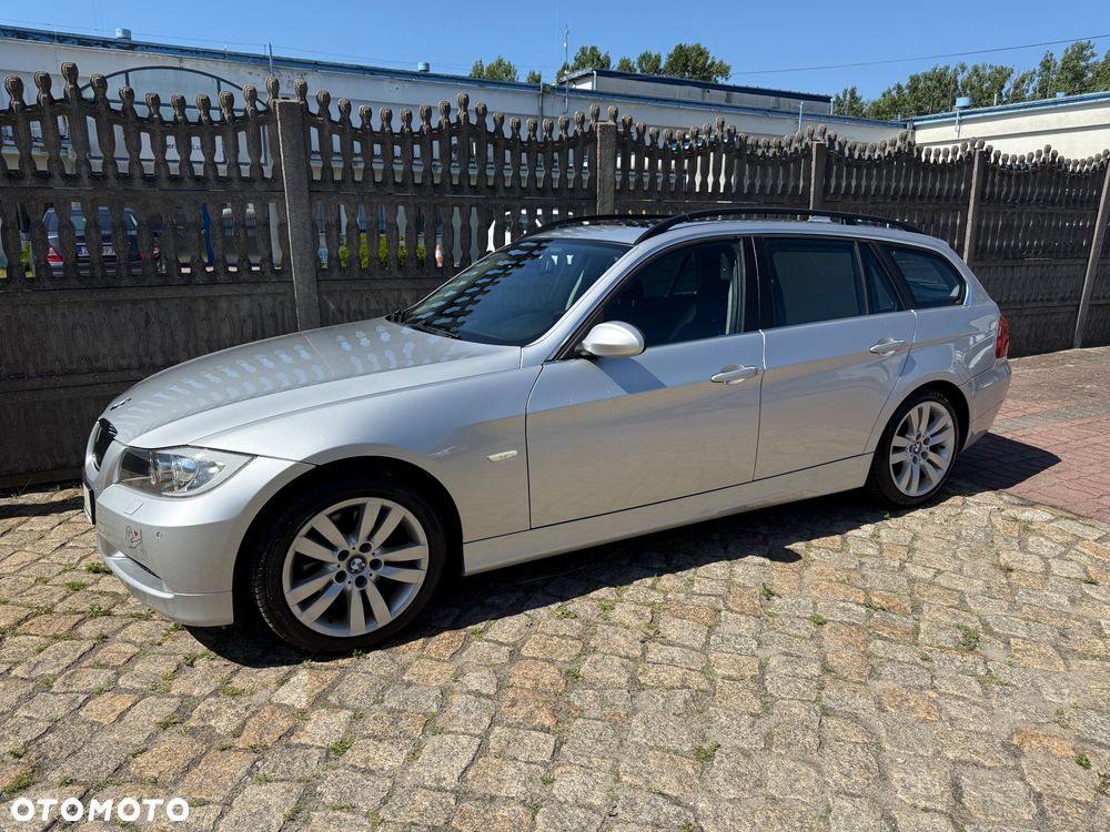 BMW Seria 3 325i - 17