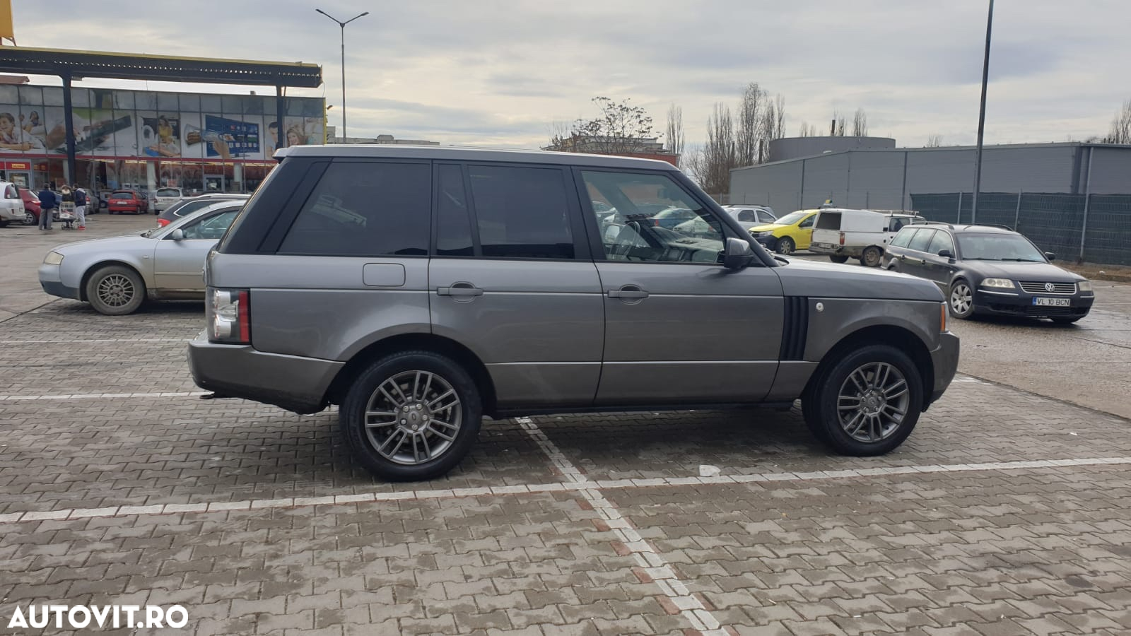 Land Rover Range Rover 3.6 TDV8 Vogue Aut - 8