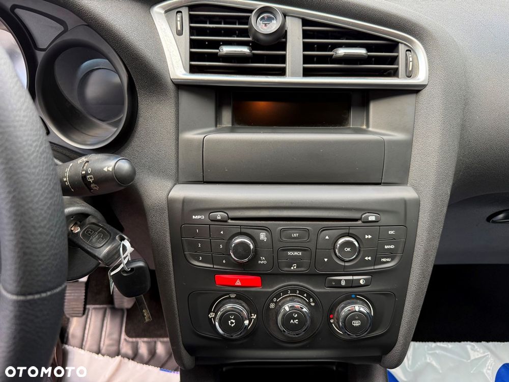 Citroën C4 VTi 120 Attraction - 28