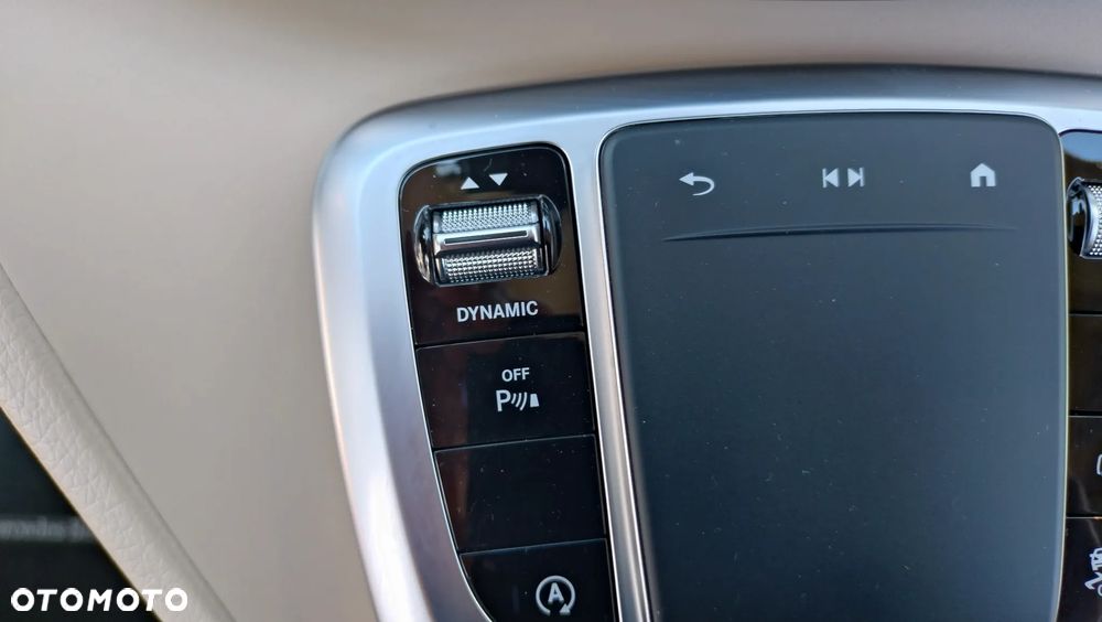 Mercedes-Benz Klasa V 220 d kompakt 4Matic 9G-TRONIC Edition 2020 - 39