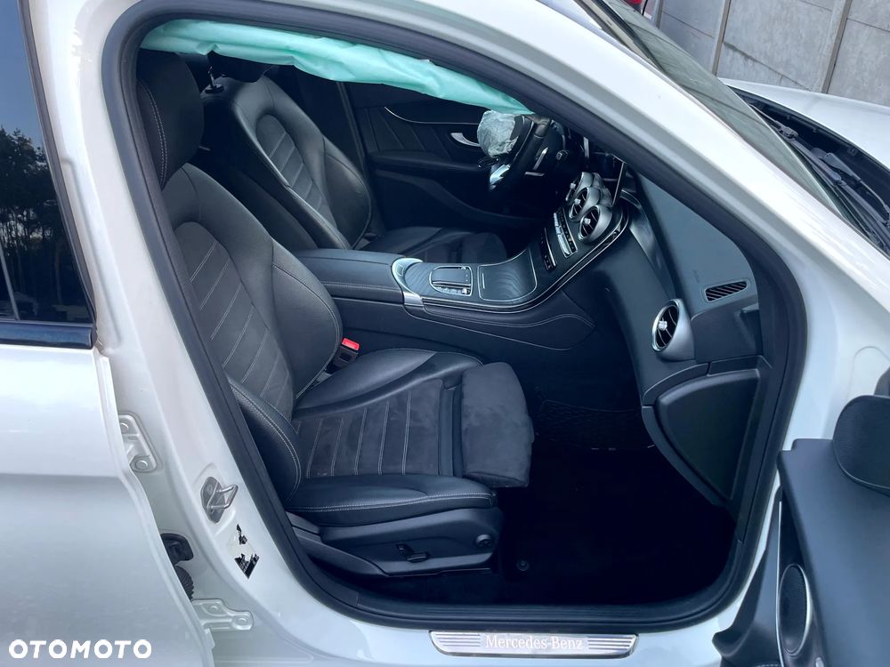 Mercedes-Benz GLC 220 d 4Matic 9G-TRONIC AMG Line - 23