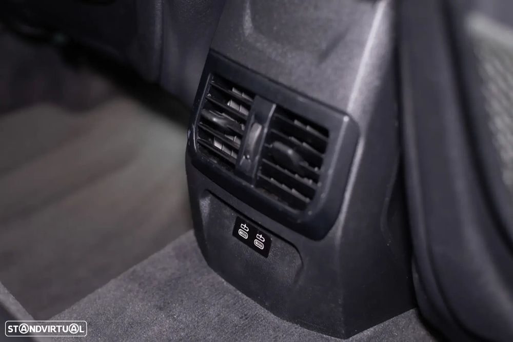 BMW 216 Gran Coupé - 23