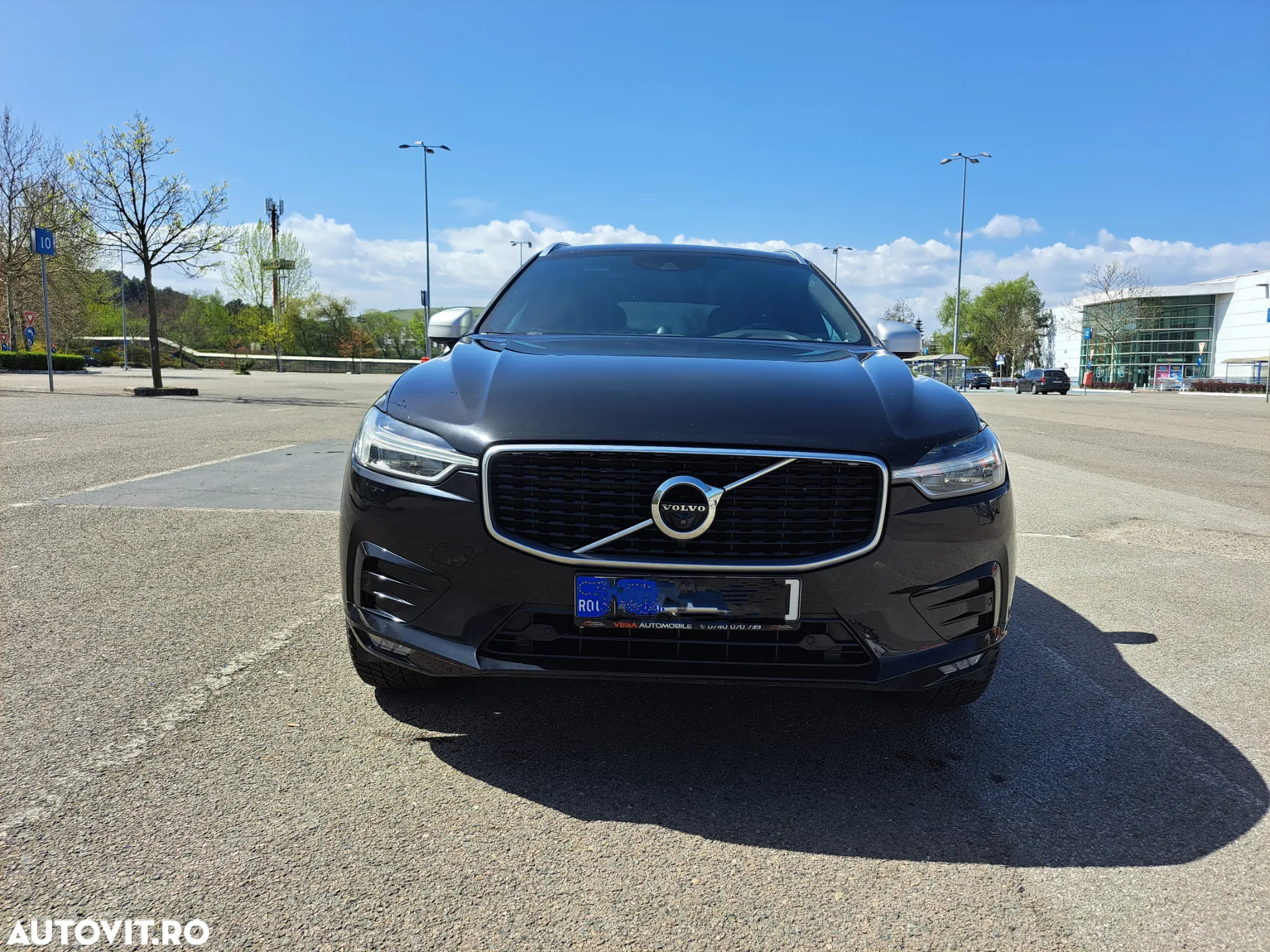 Volvo XC 60 D4 AWD R-Design - 4